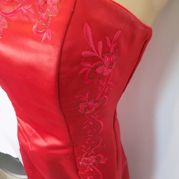 Scott McClintock Red Embroidered Formal Prom Dress Red Embroidered Size 8 - Picture 4 of 8